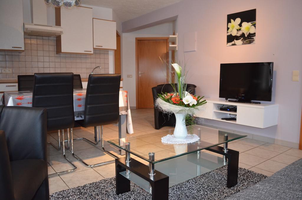 Ferienwohnungen "Crombacher Muehle" St. Vith Room photo